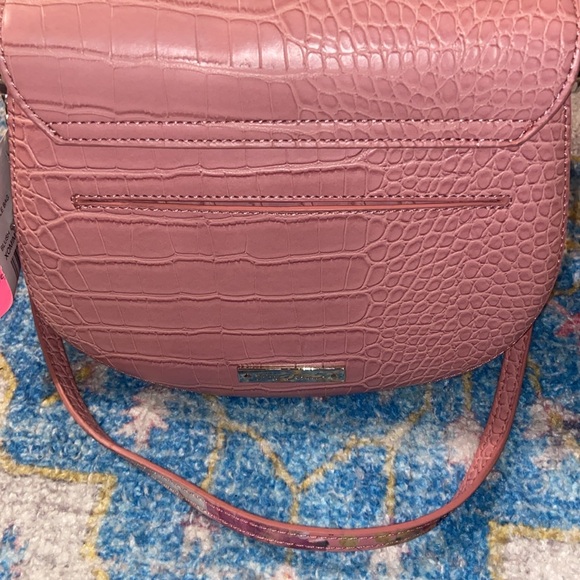 Betsey Johnson XOMIMI Blush Floral Crossbody Bag With Heart Logo New With Tag - Picture 3 of 6